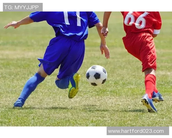 足球场上的传奇人物过人如麻的明星球员们的精彩瞬间与辉煌成就